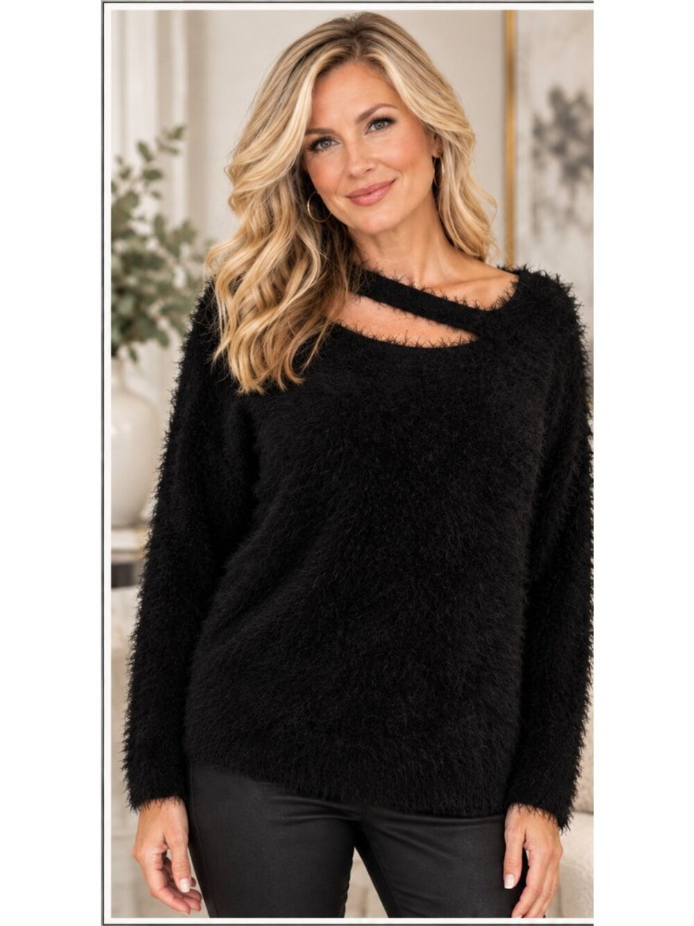 Ivory Rose Cozy Comfy Furry Black Sweater Size M Whimsigoth Whitchy Goth
